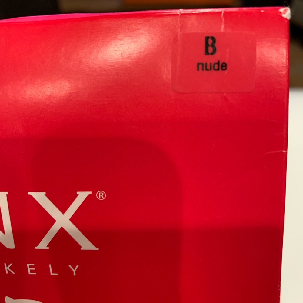 Spanx Power Capri - Nude - NEVER WORN - Picture 2 of 3